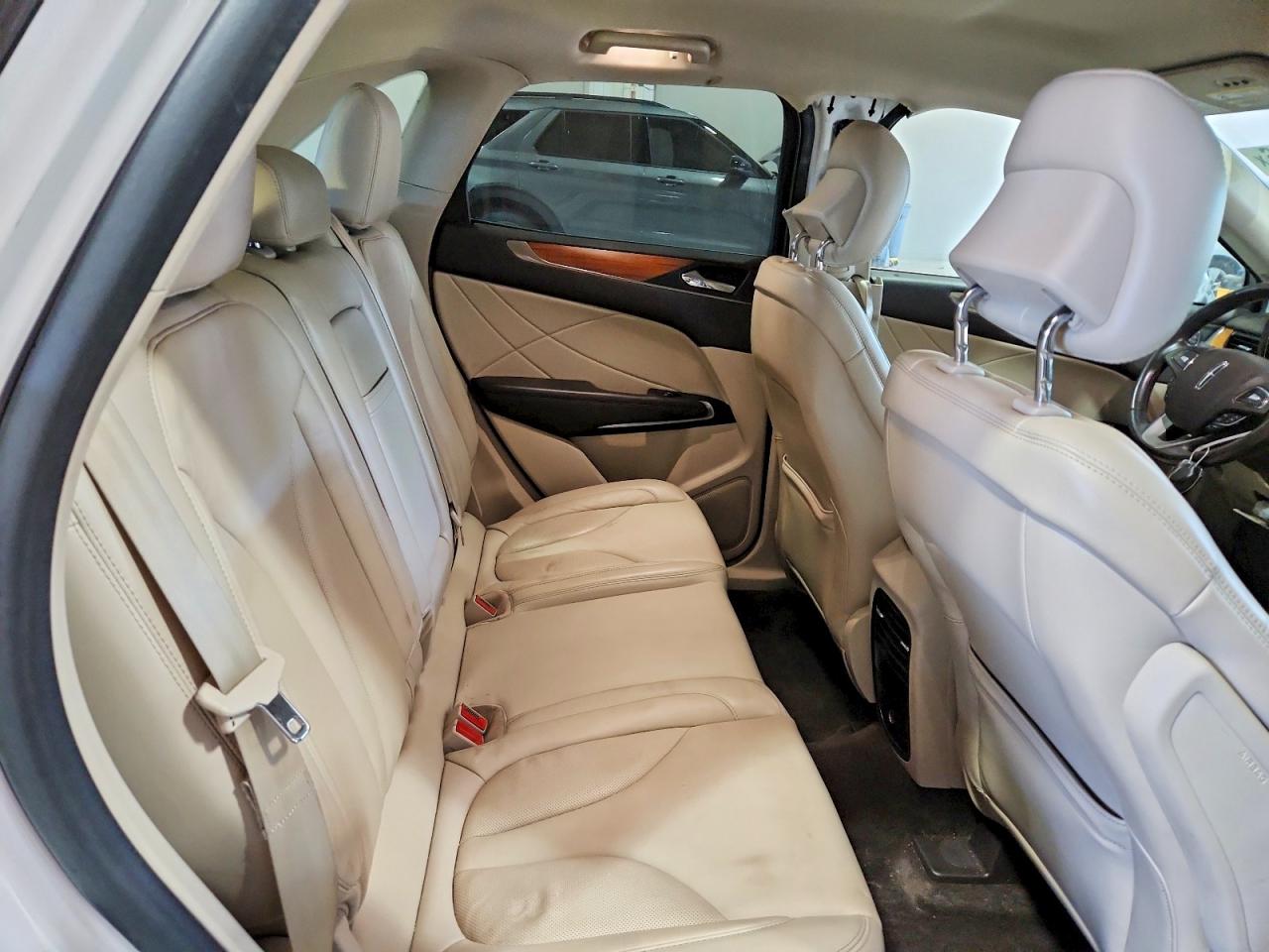 Lincoln MKC Select