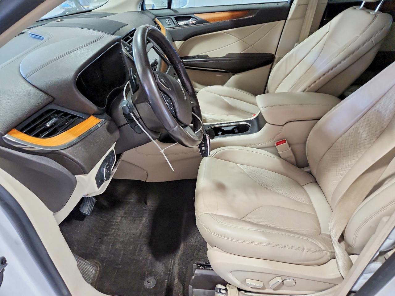 Lincoln MKC Select