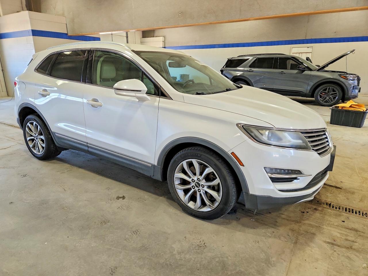 Lincoln MKC Select