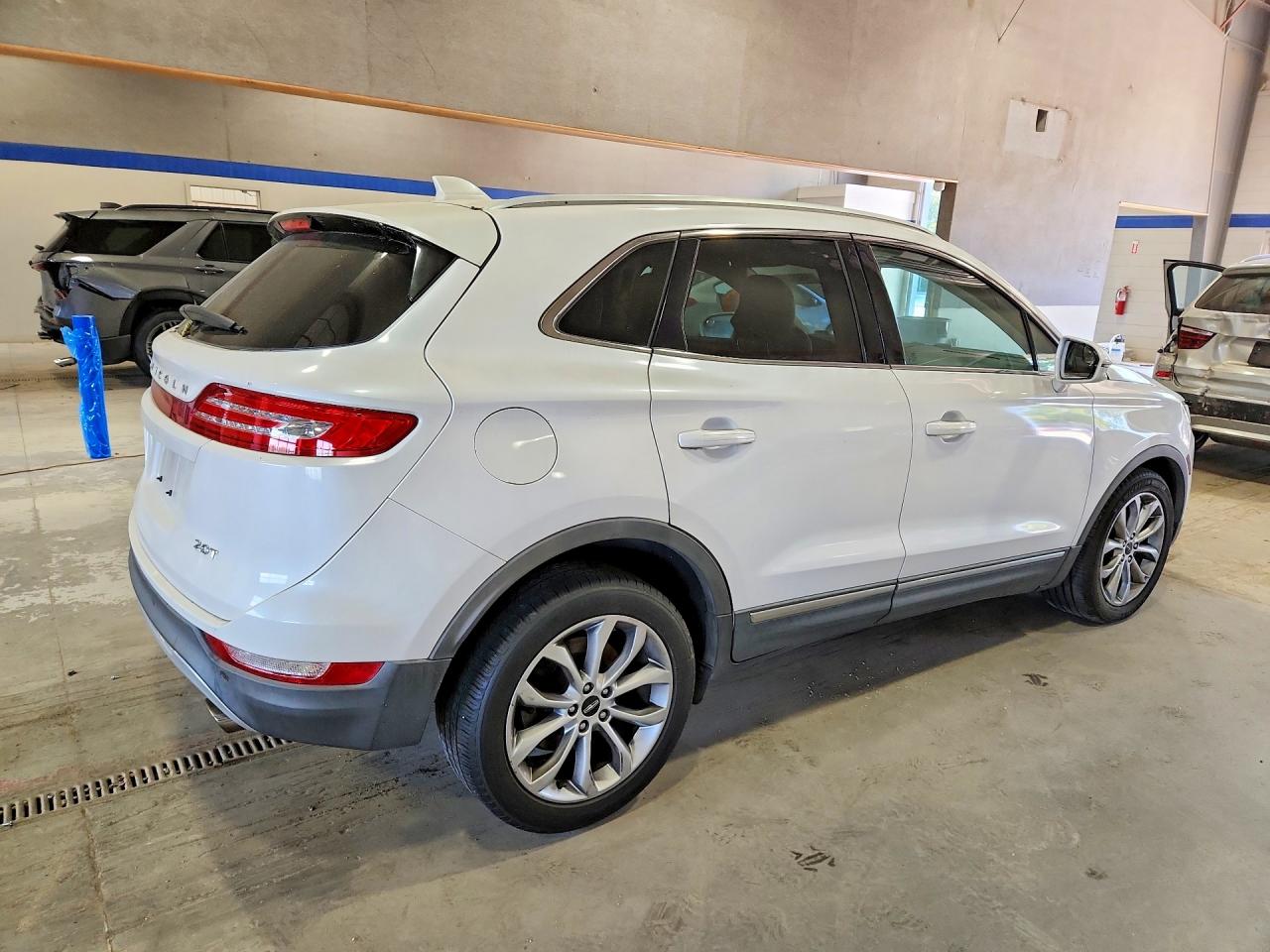 Lincoln MKC Select