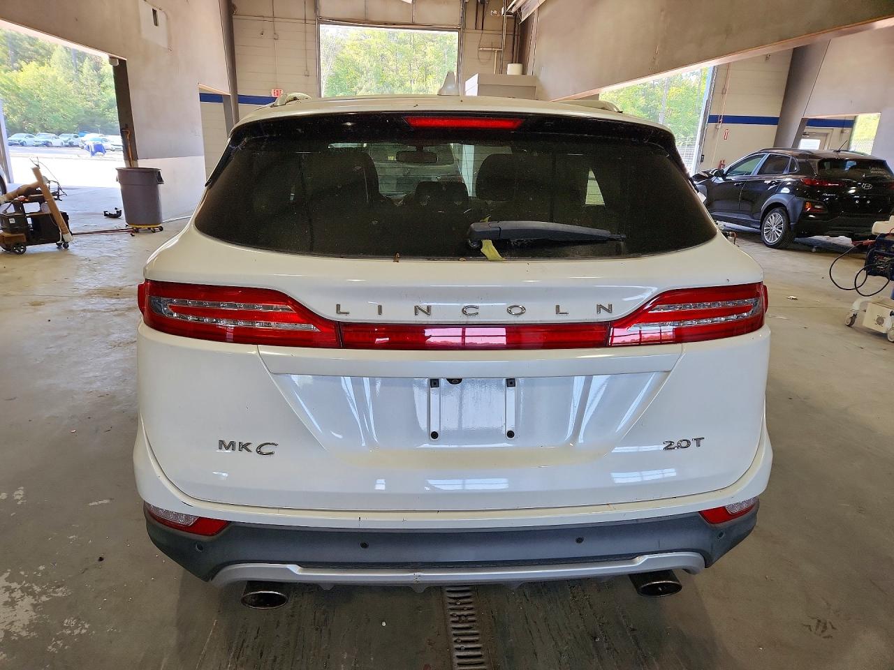 Lincoln MKC Select