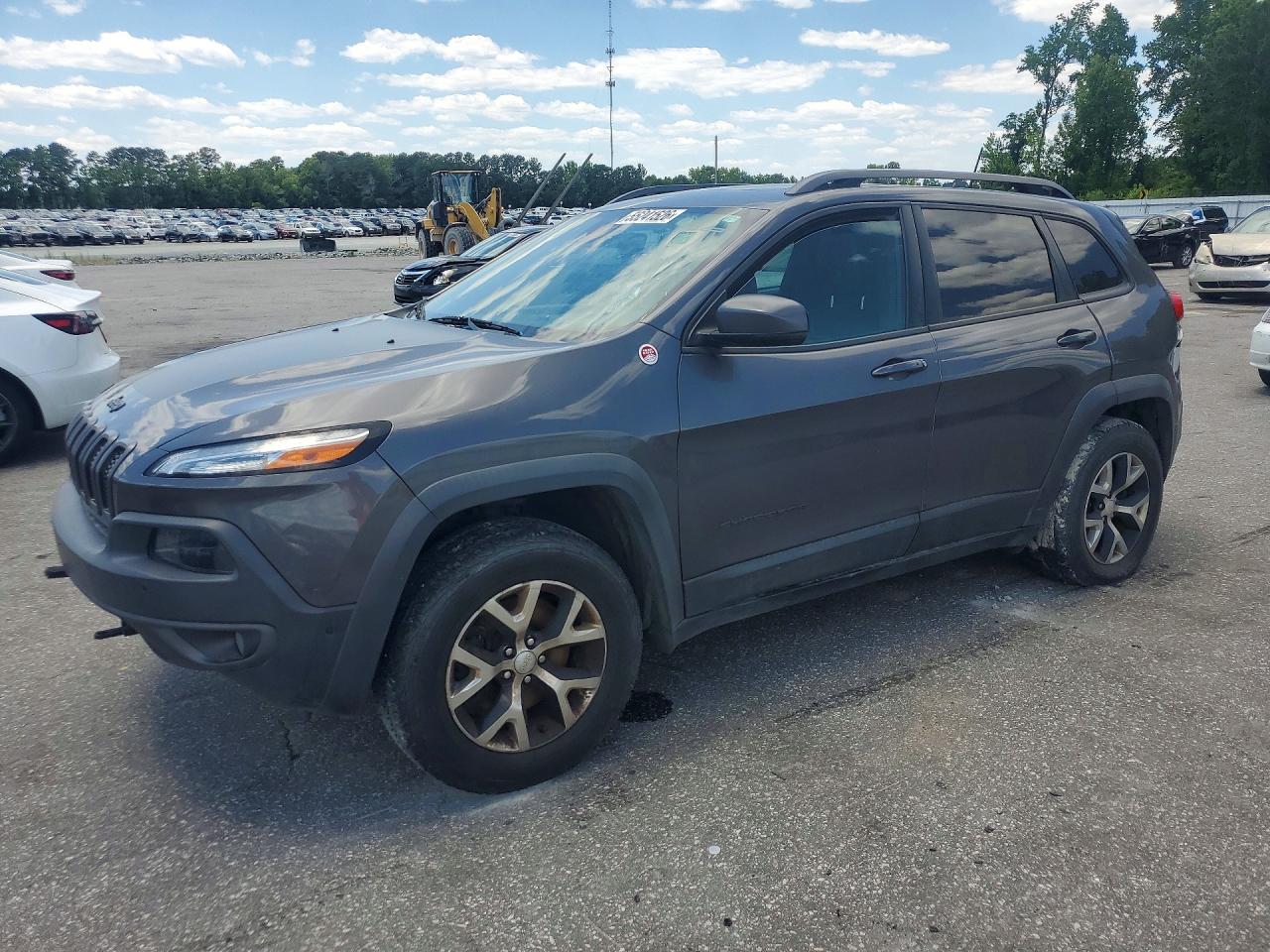 Salvage Jeep Cherokee Image