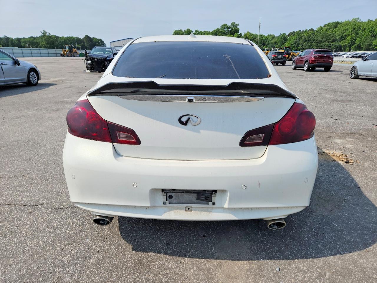 INFINITI G37 X