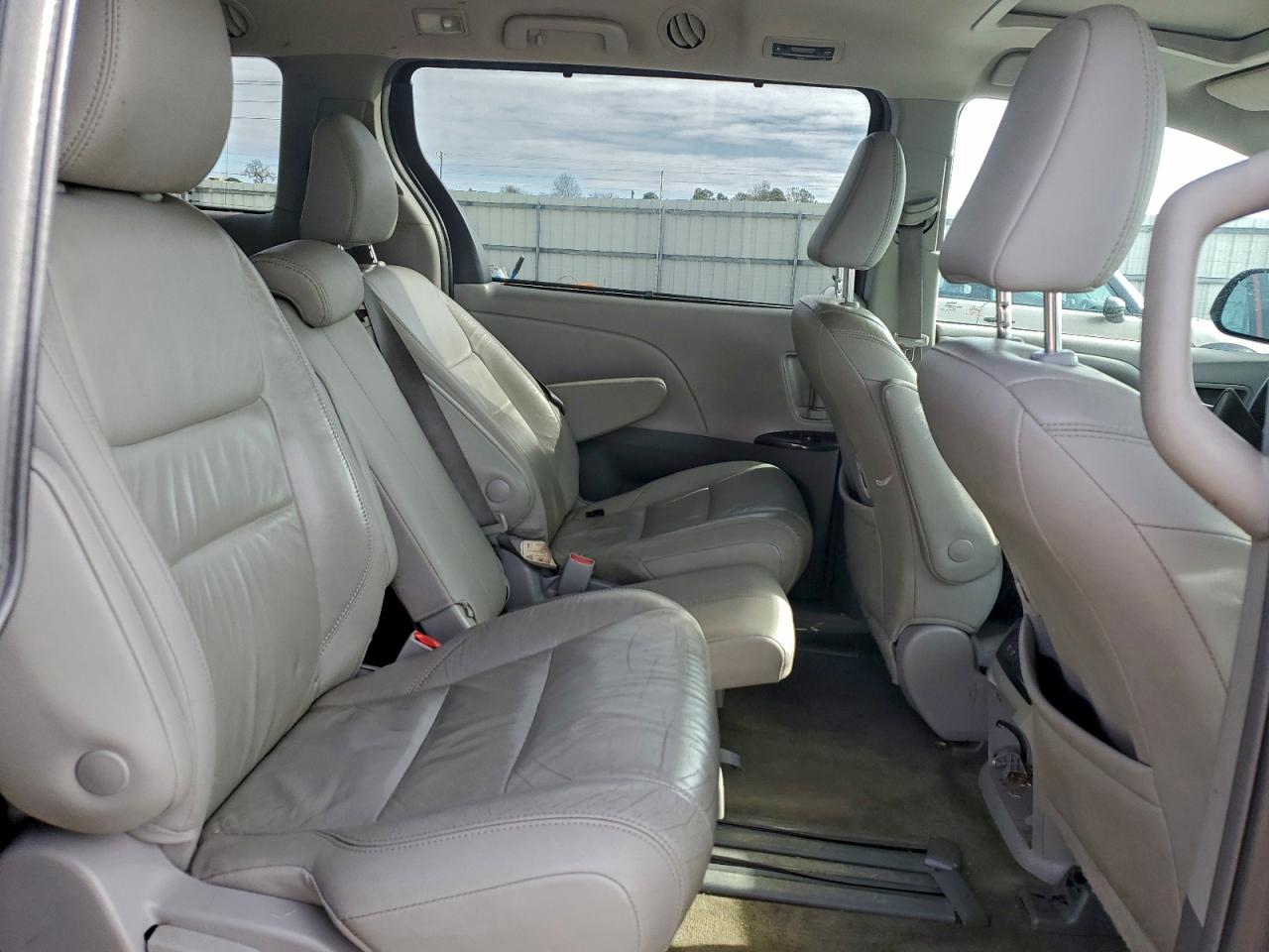 Toyota Sienna Xle