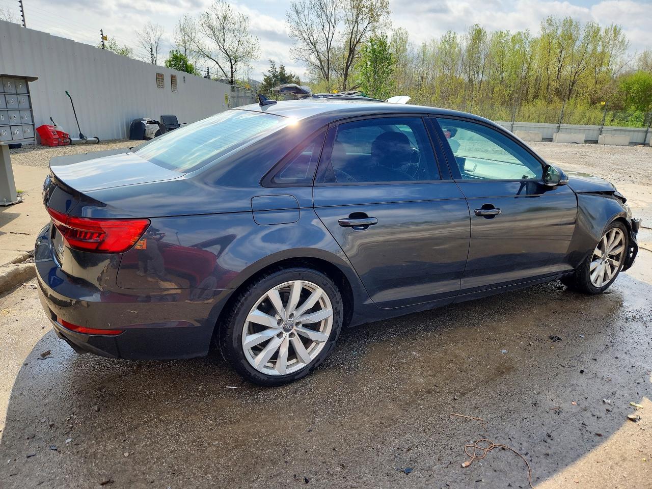 Audi A4 Ultra Premium