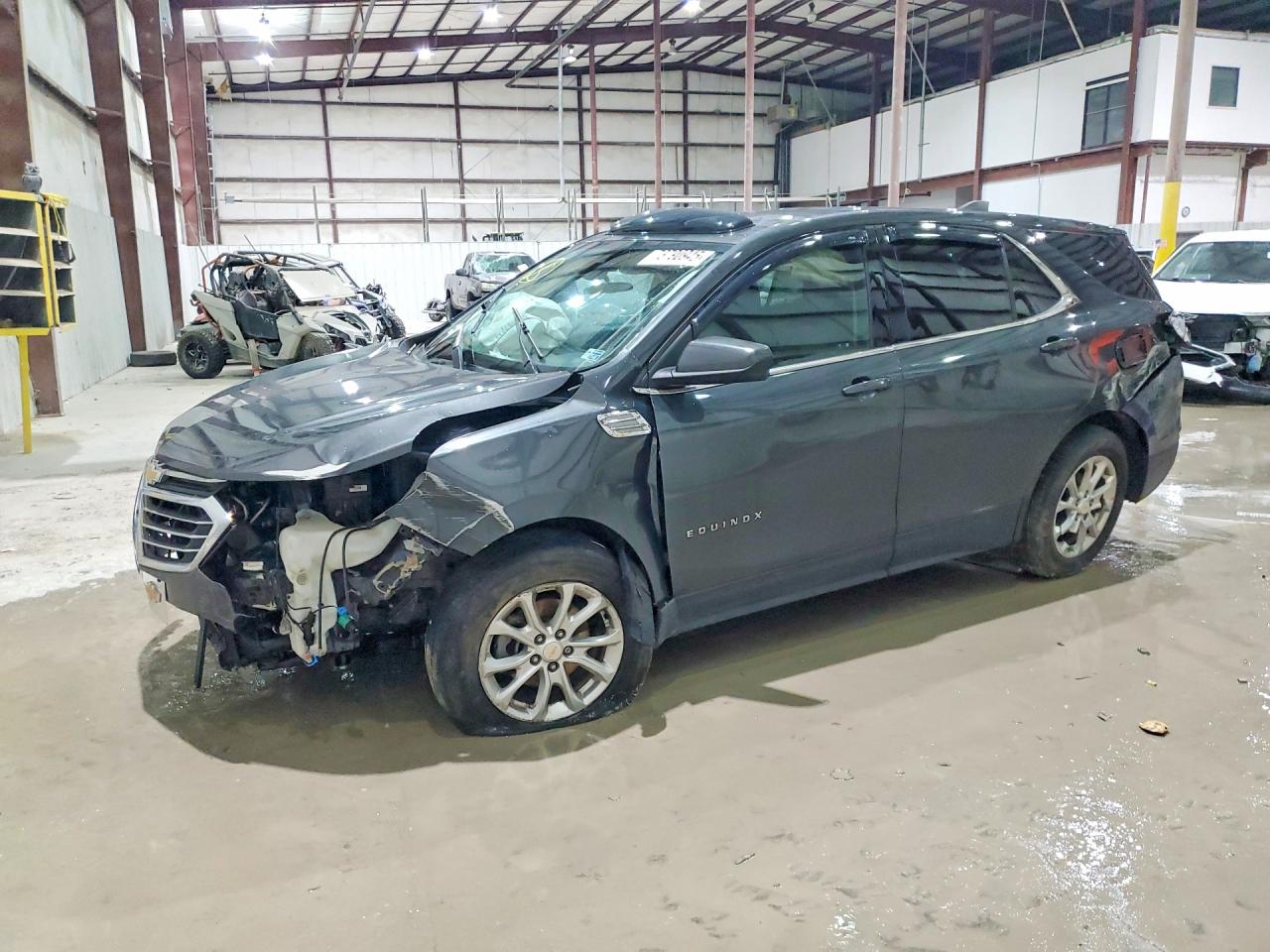 Salvage Chevrolet Equinox Image