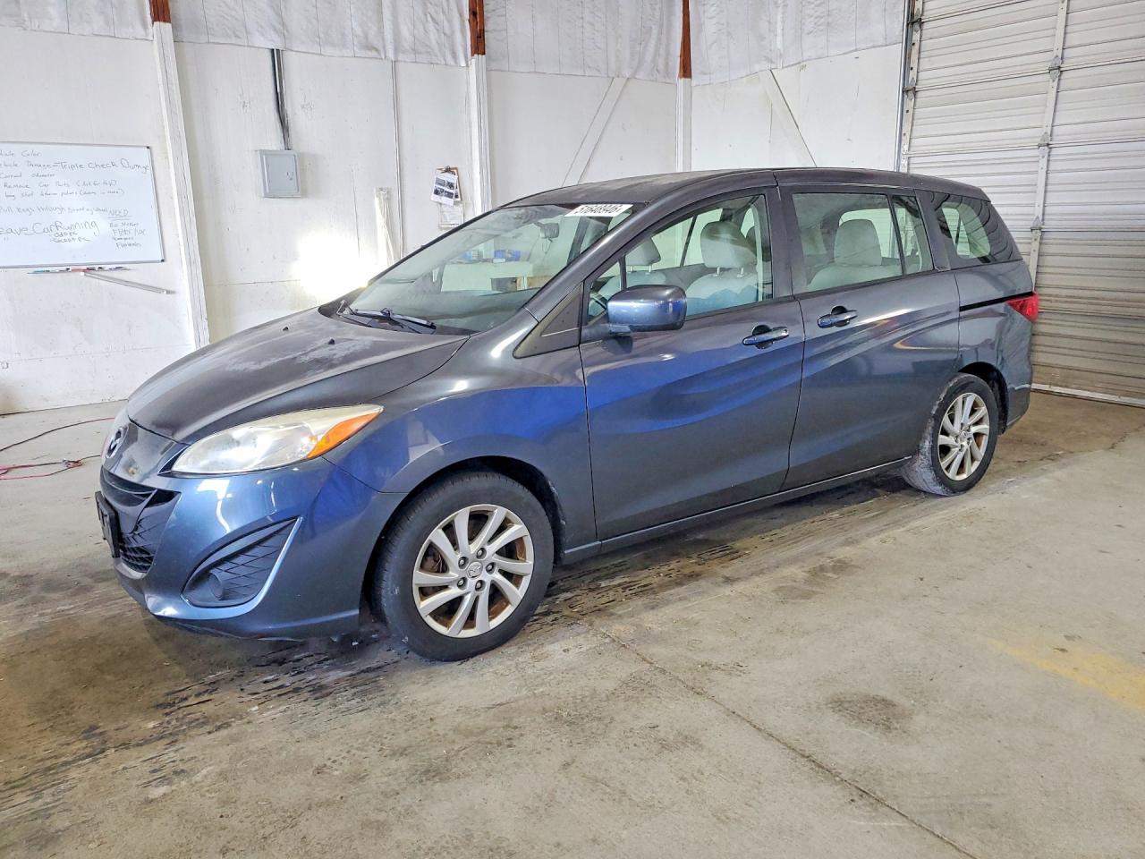 Salvage Mazda 5 Image