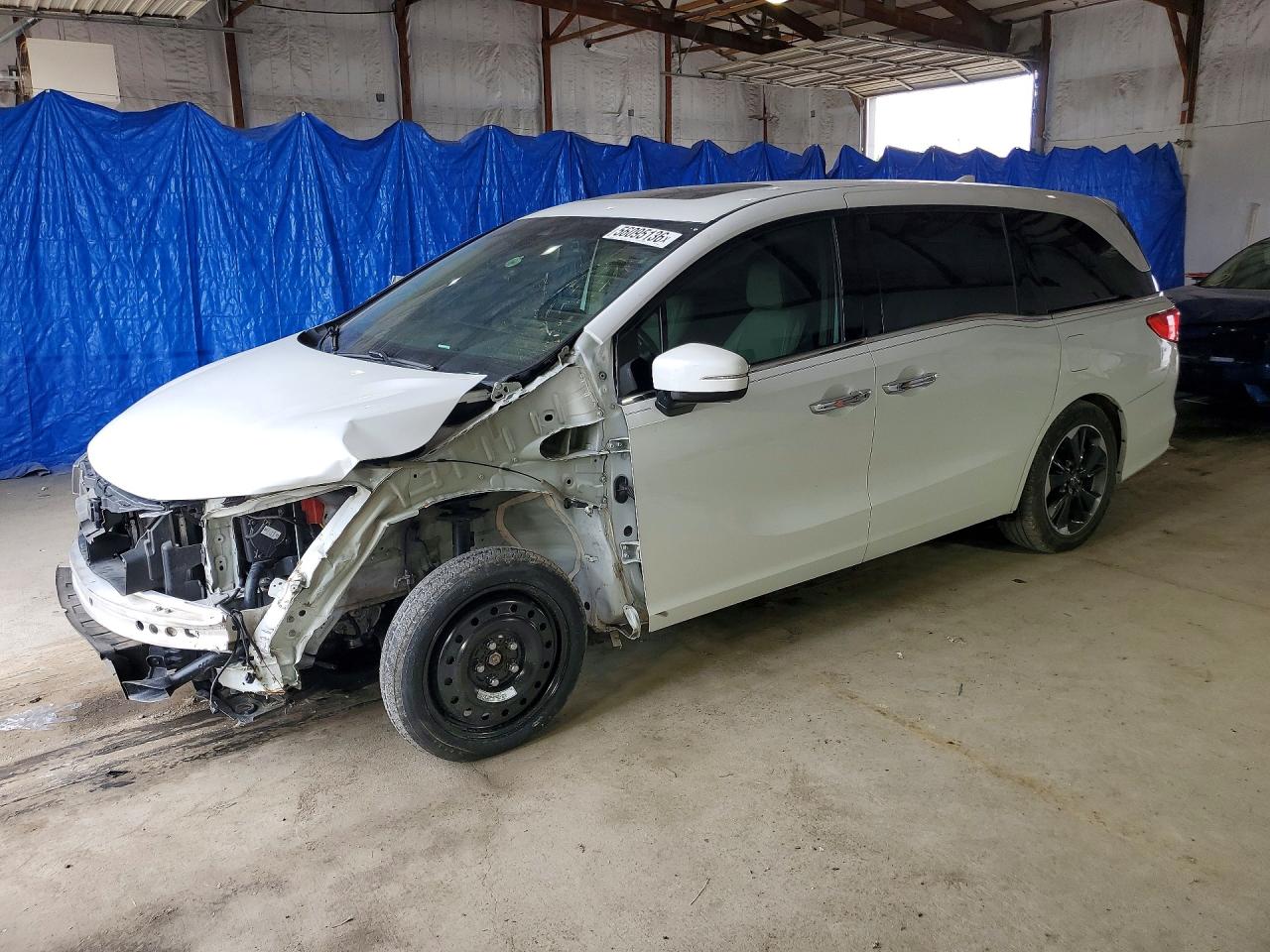 Salvage Honda Odyssey Image