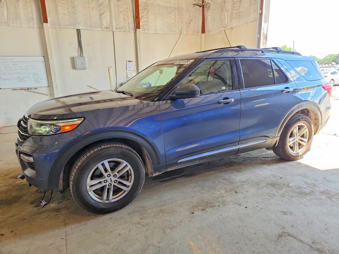 Salvage Ford Explorer Image