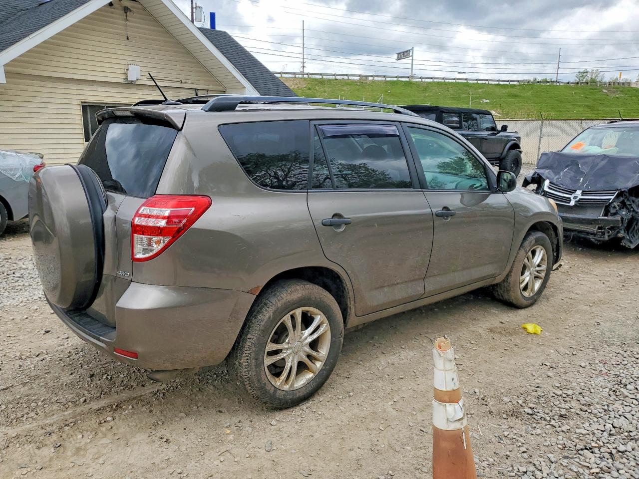 Toyota RAV4 Base