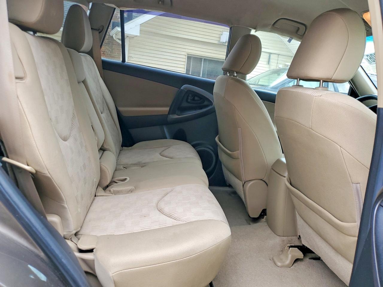 Toyota RAV4 Base