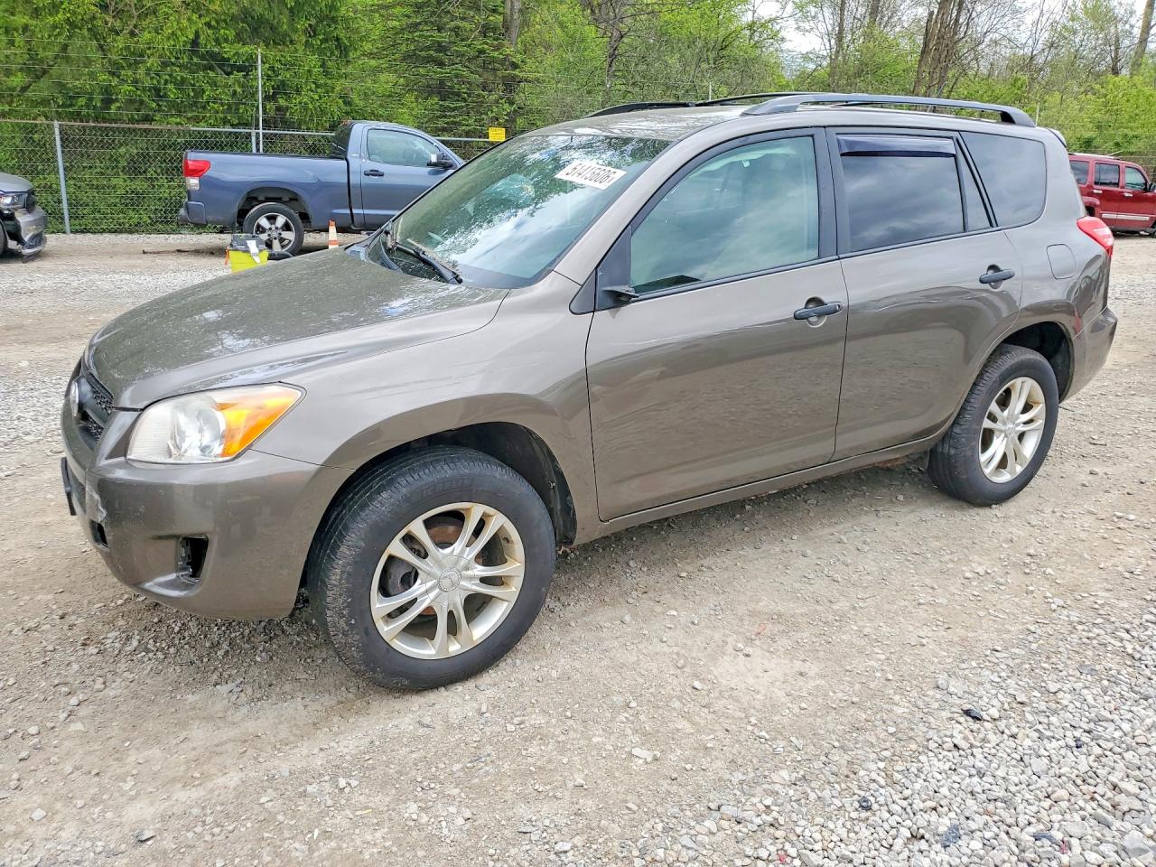 Salvage Toyota RAV4 Image