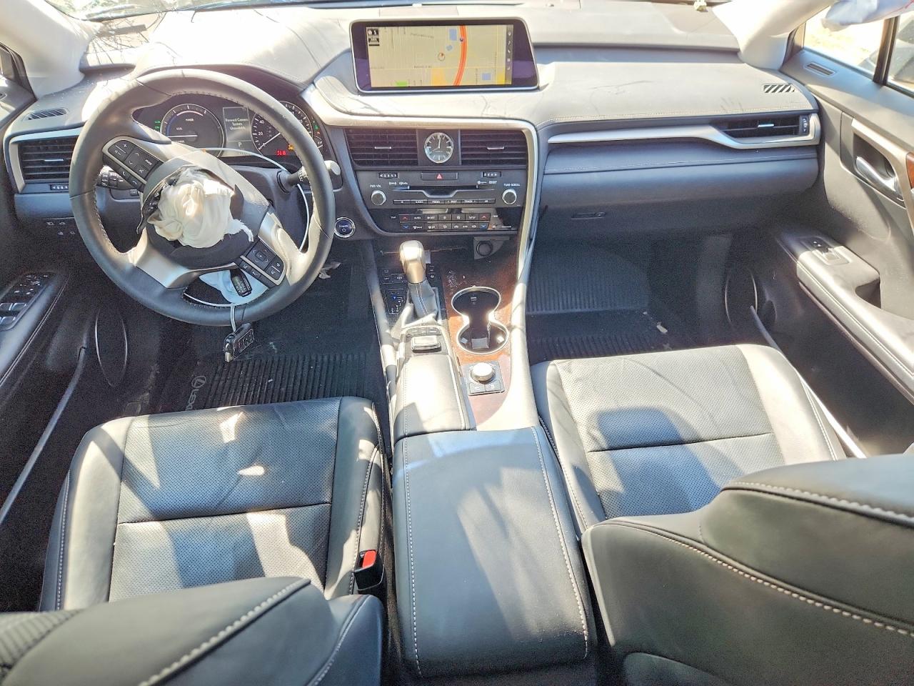 Lexus RX Base