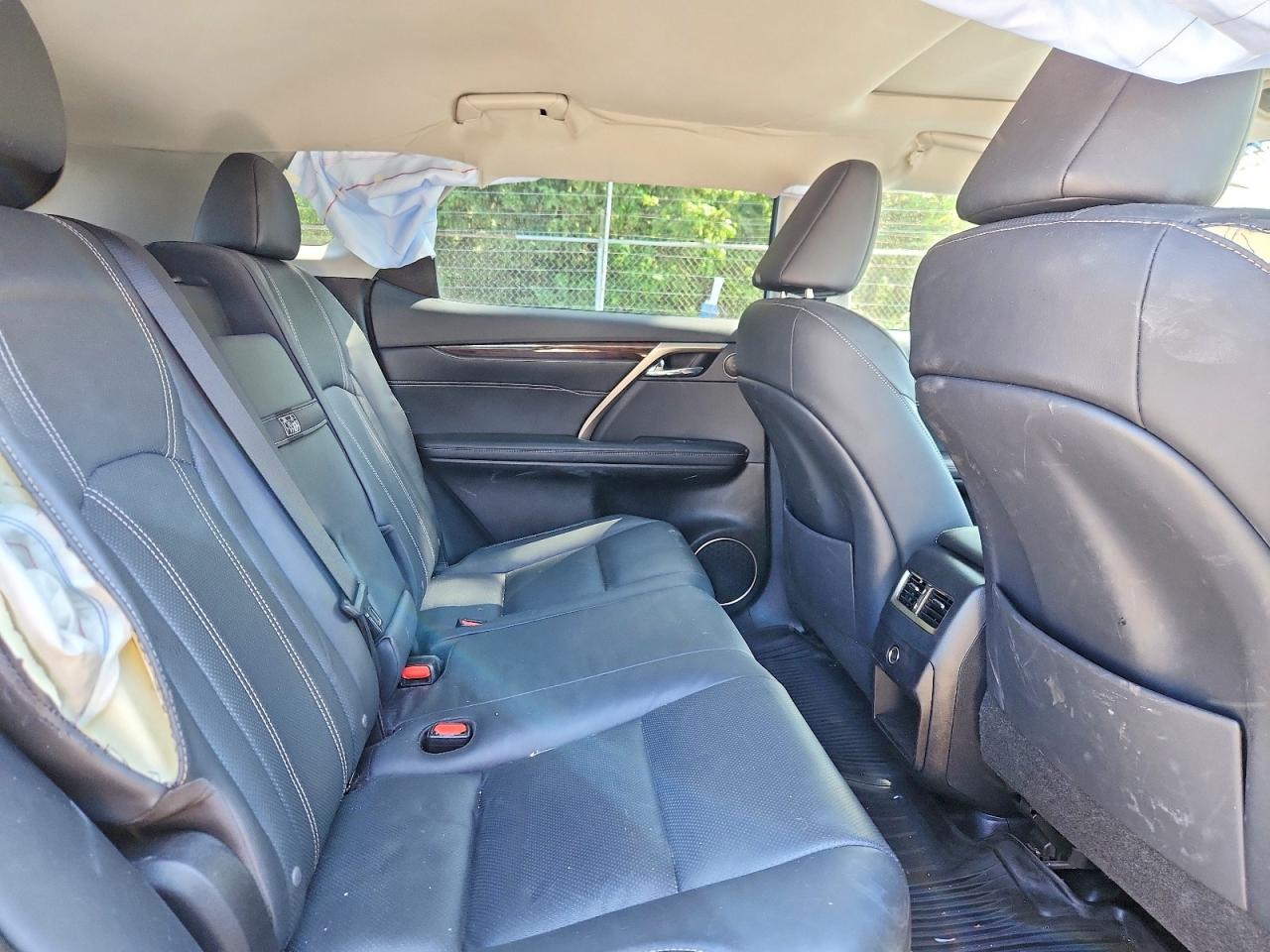 Lexus RX Base