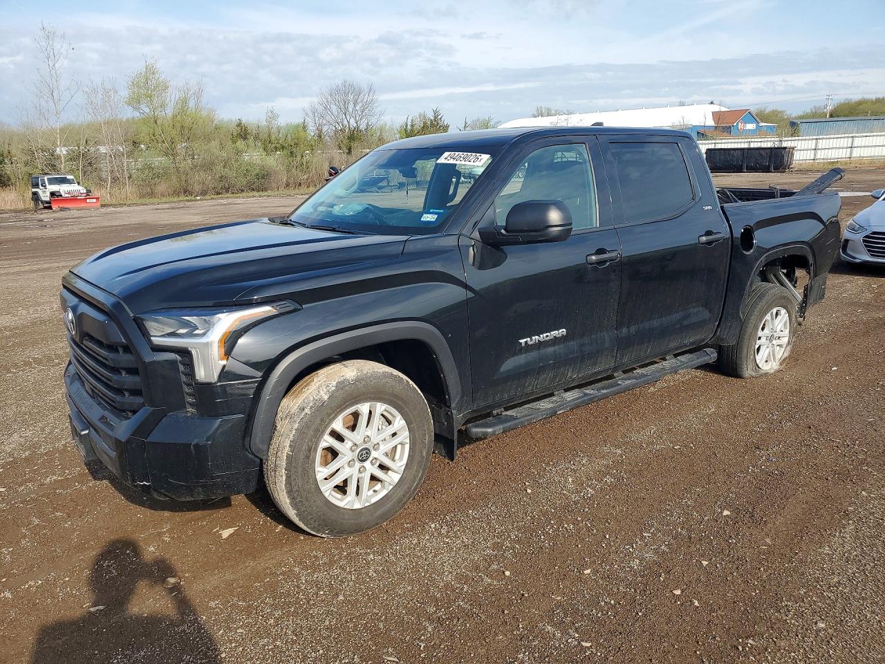 Salvage Toyota Tundra Image