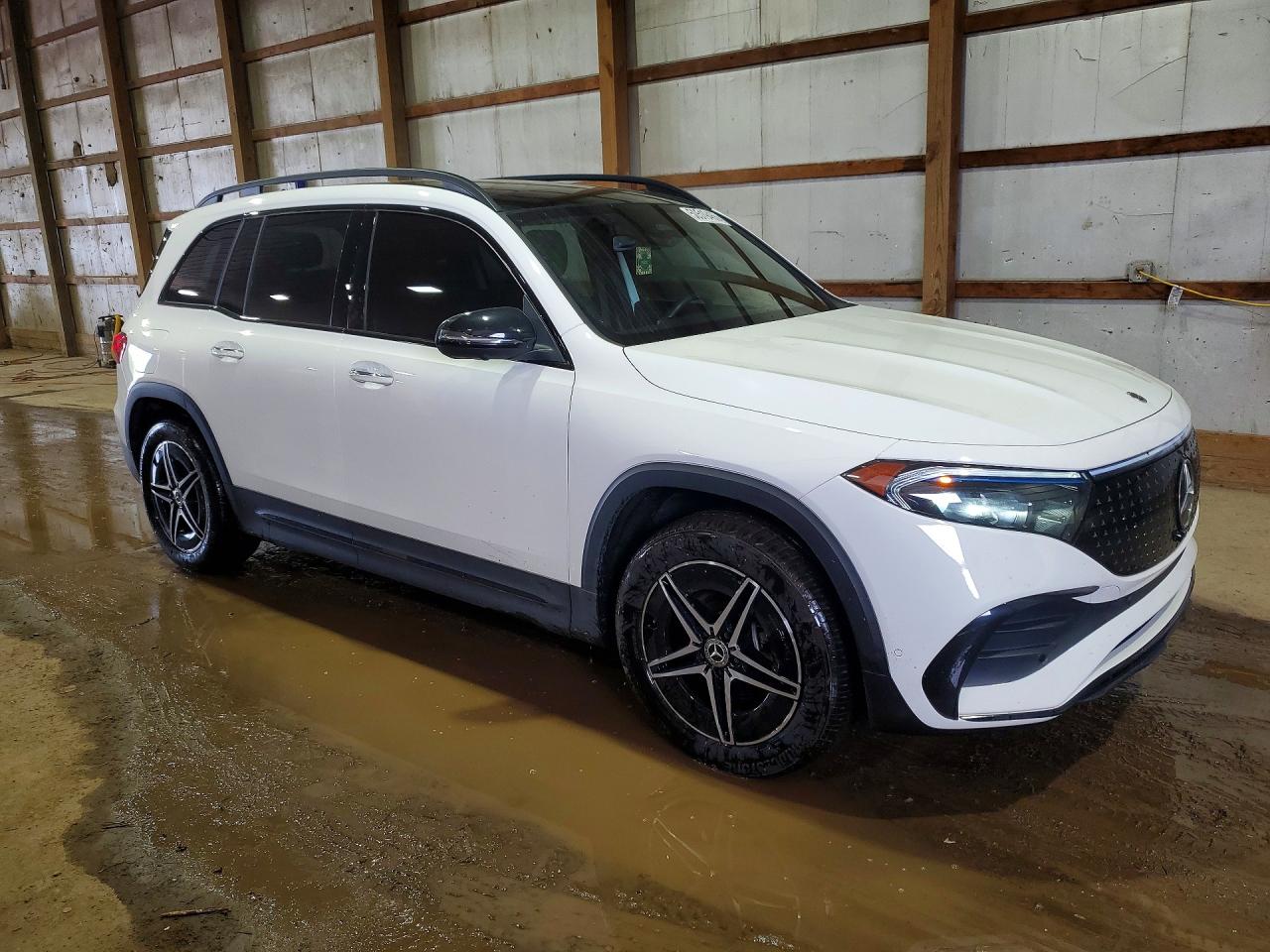 Mercedes-Benz EQB 300 4matic