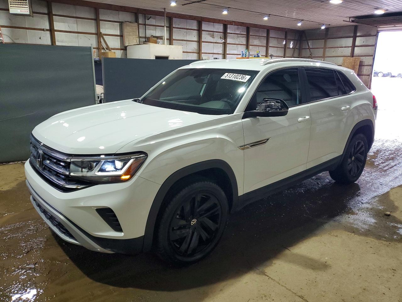 Salvage Volkswagen Atlas Image