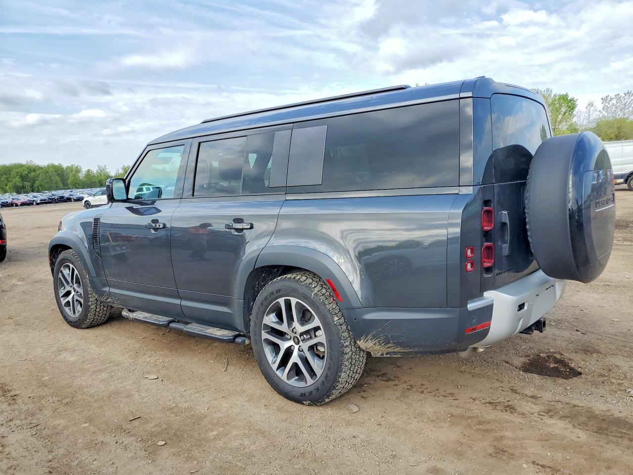 Land Rover Defender 130 S
