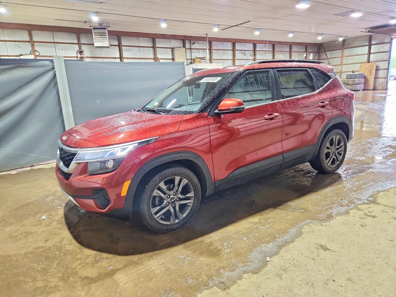 Salvage Kia Seltos Image