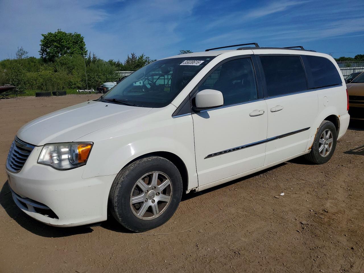 Salvage Chrysler Minivan Image