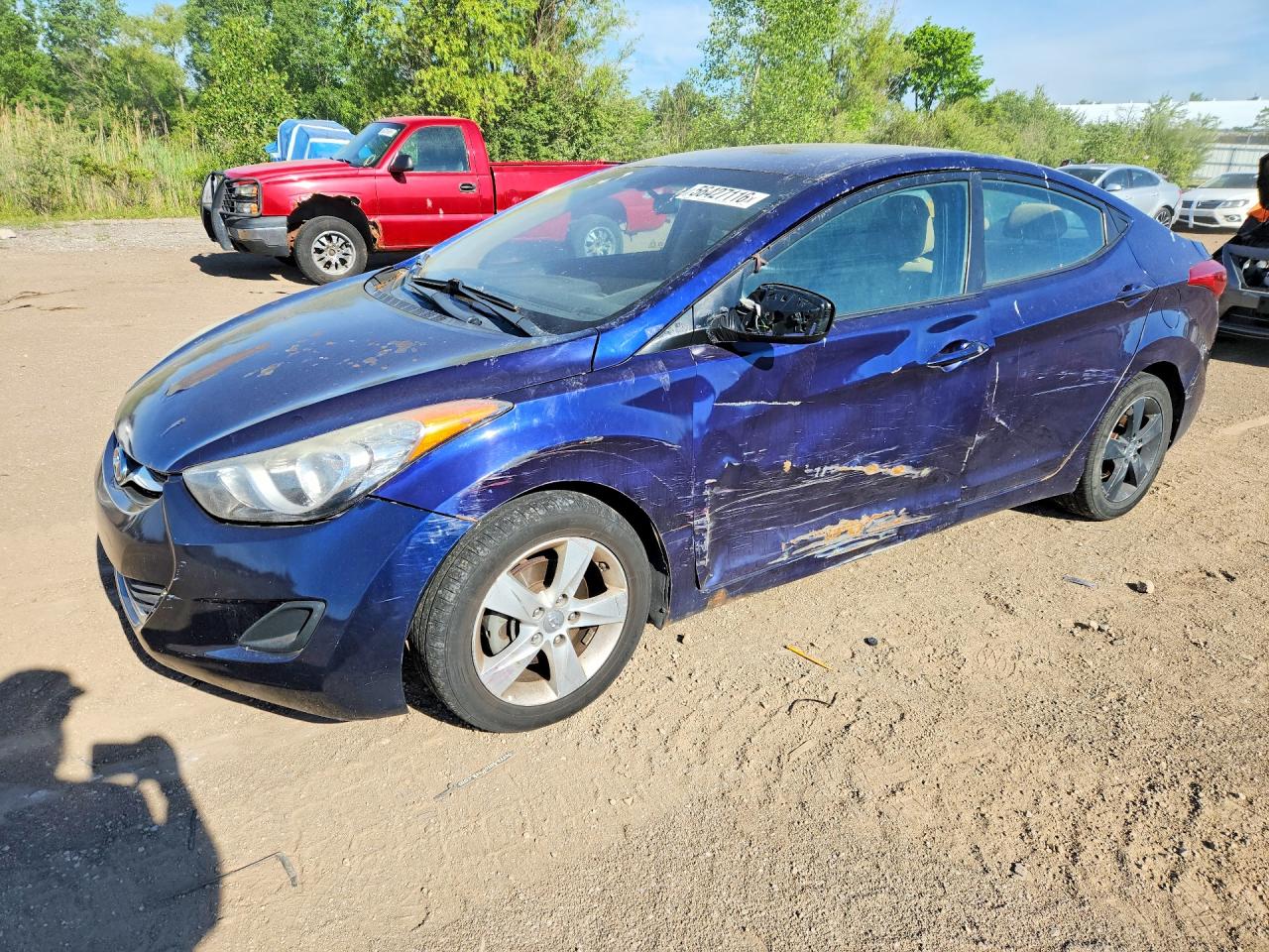 Salvage Hyundai ELANTRA Image