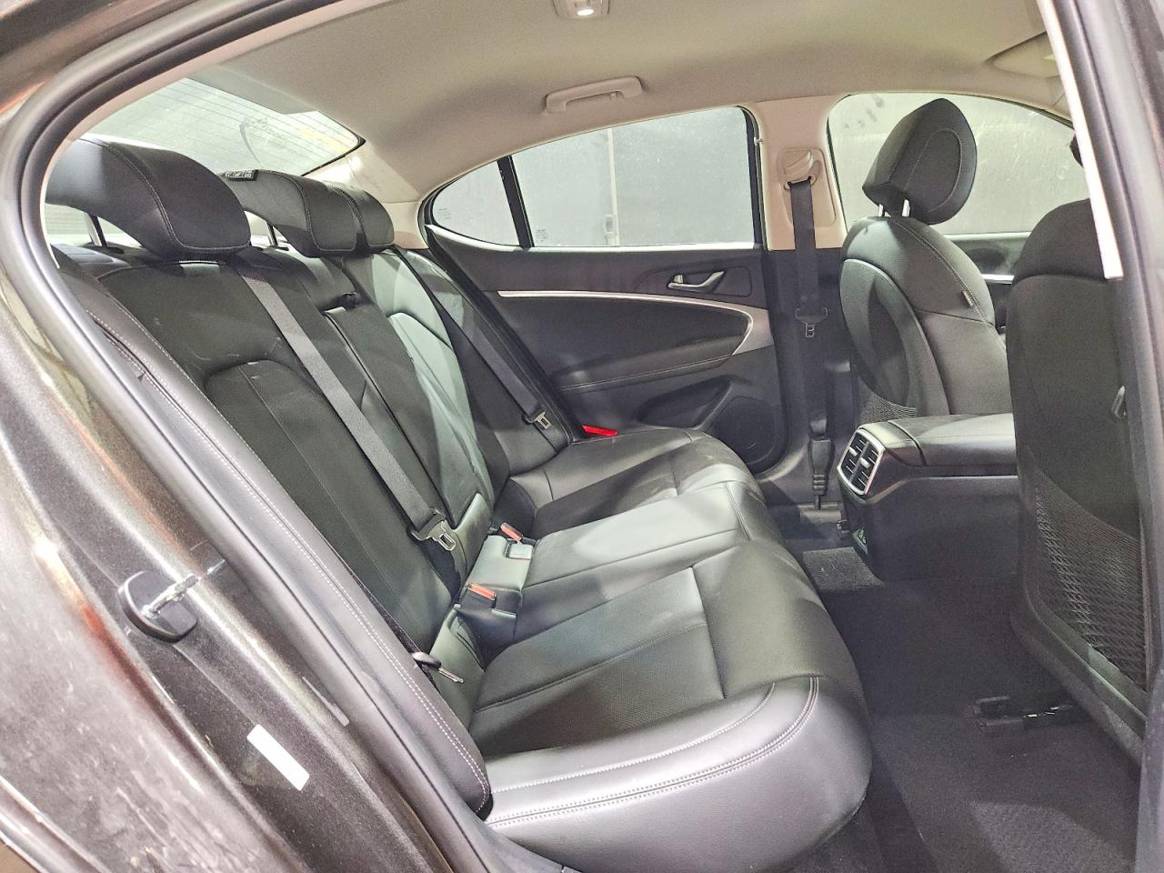 Genesis G70 2.5t Standard