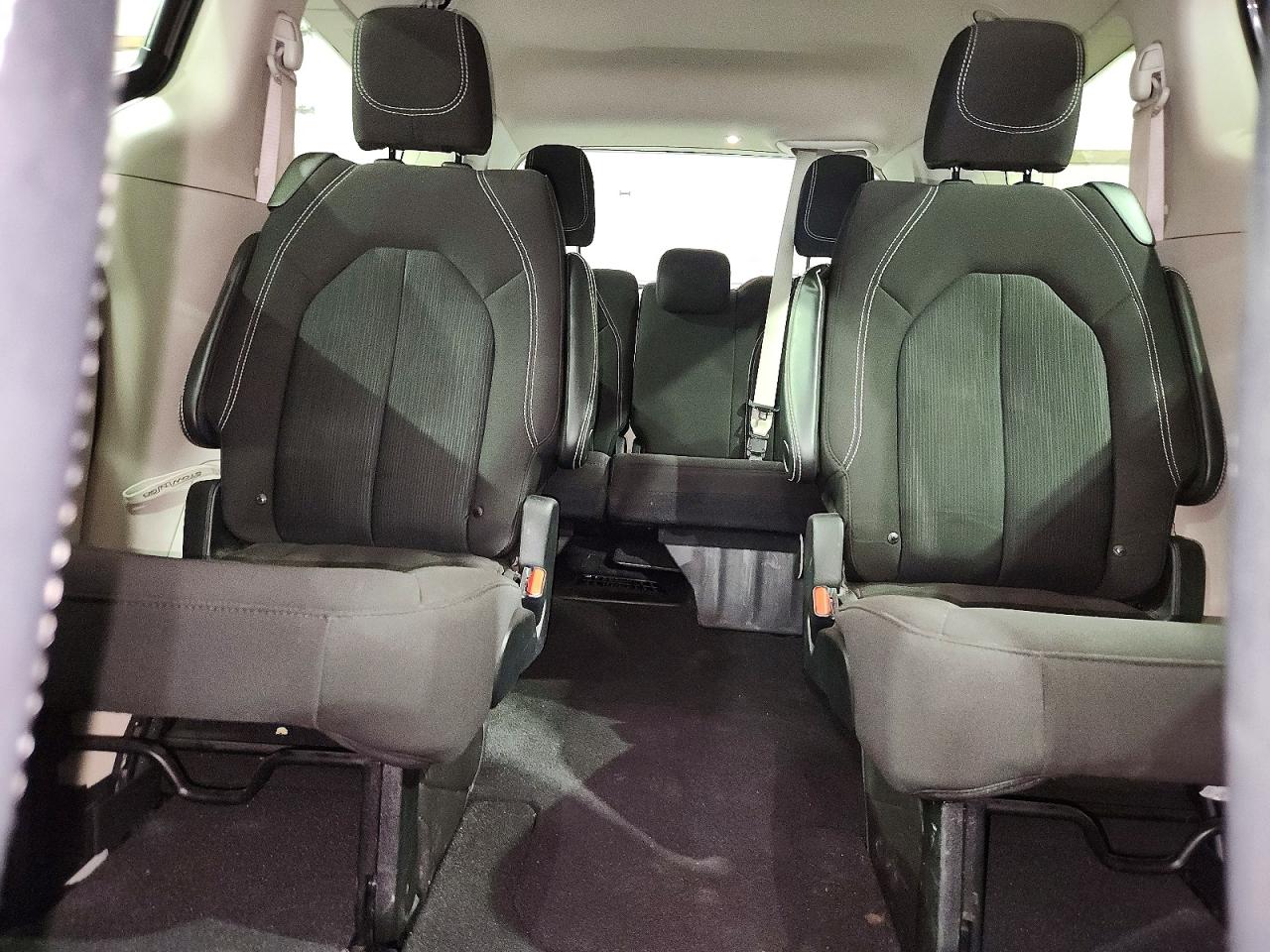 Chrysler Minivan Lx