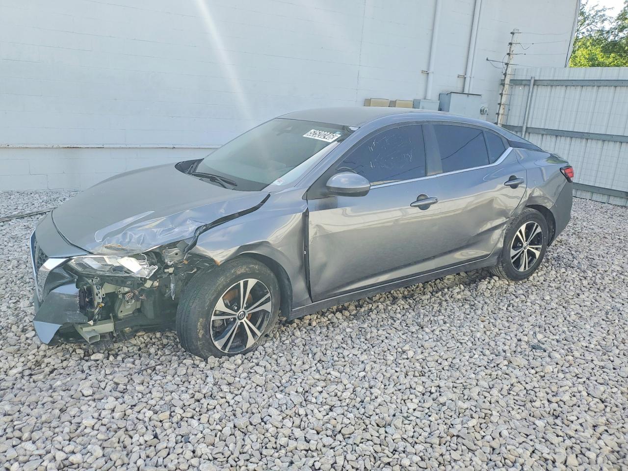 Salvage Nissan Sentra Image