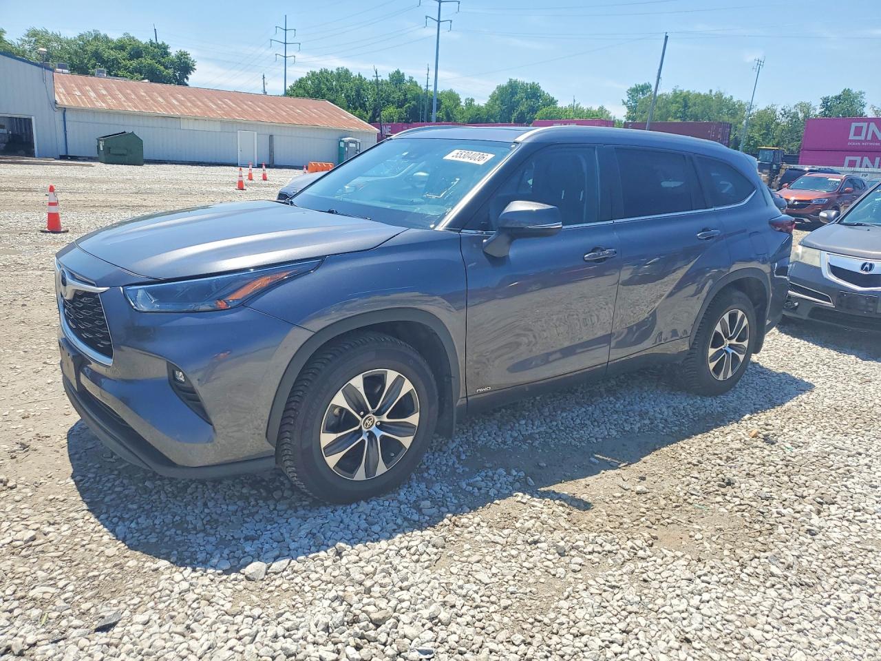 Salvage Toyota Highlander Image