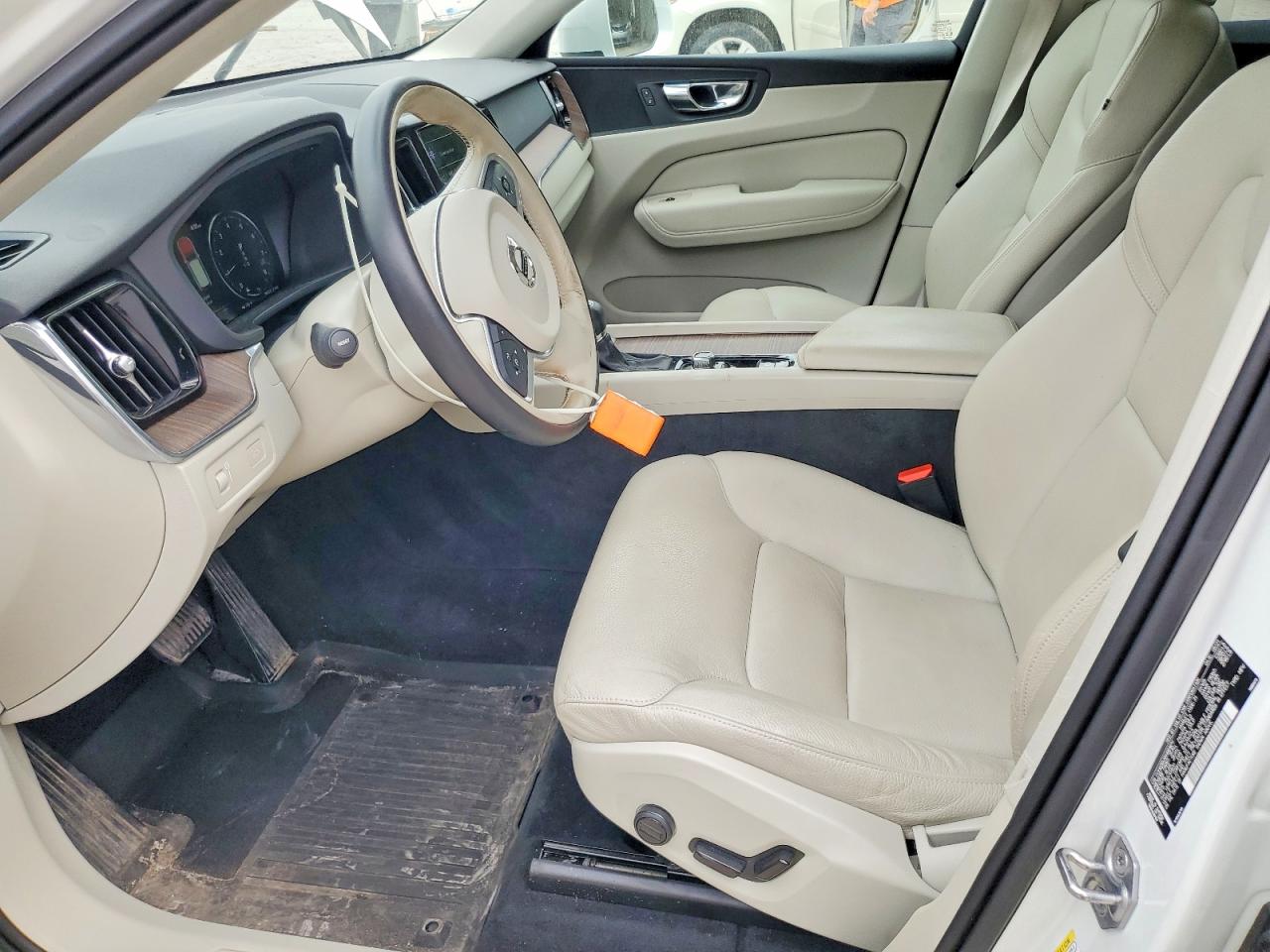 Volvo XC60 T5 Momentum