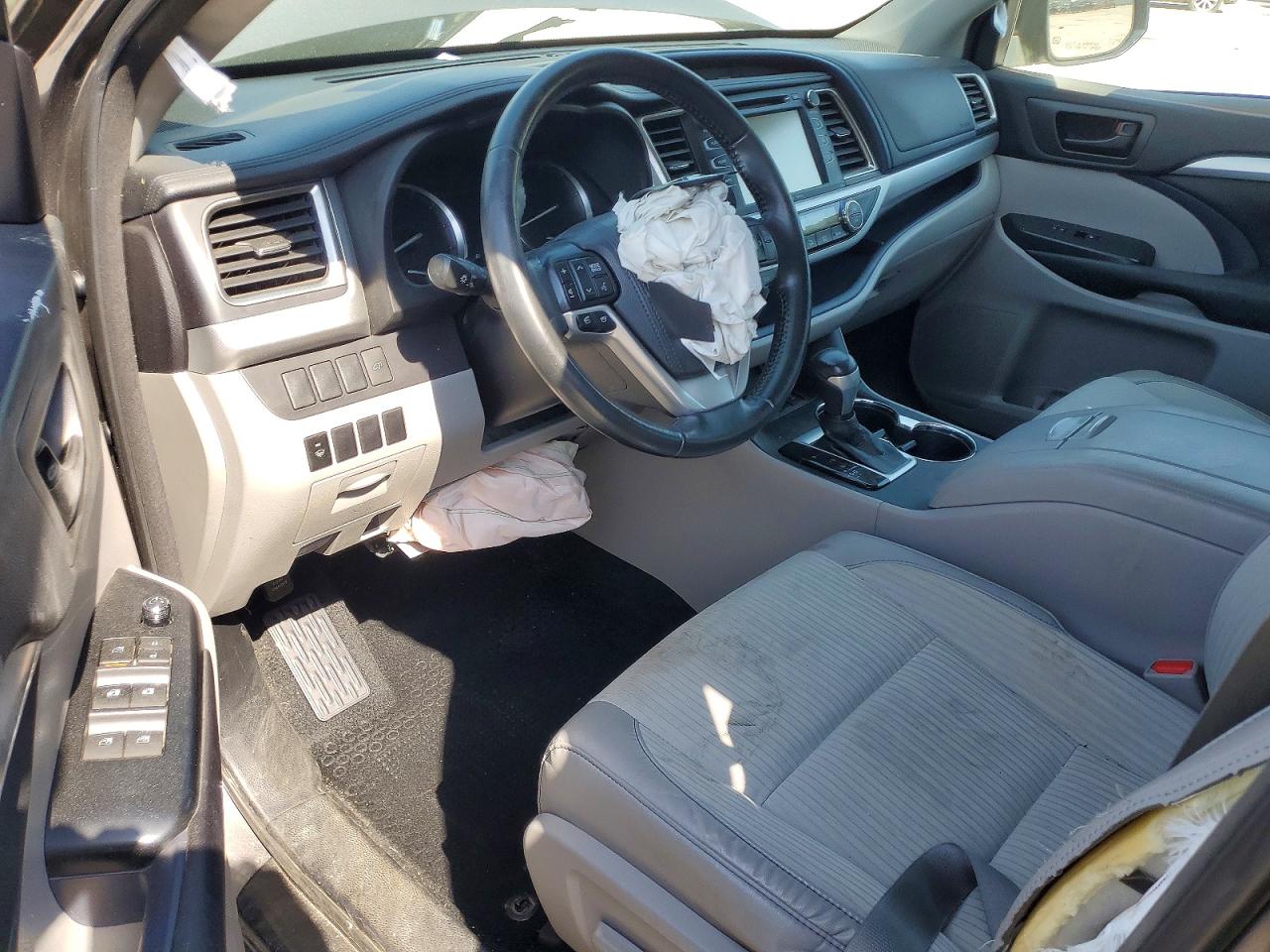 Toyota Highlander Le Plus