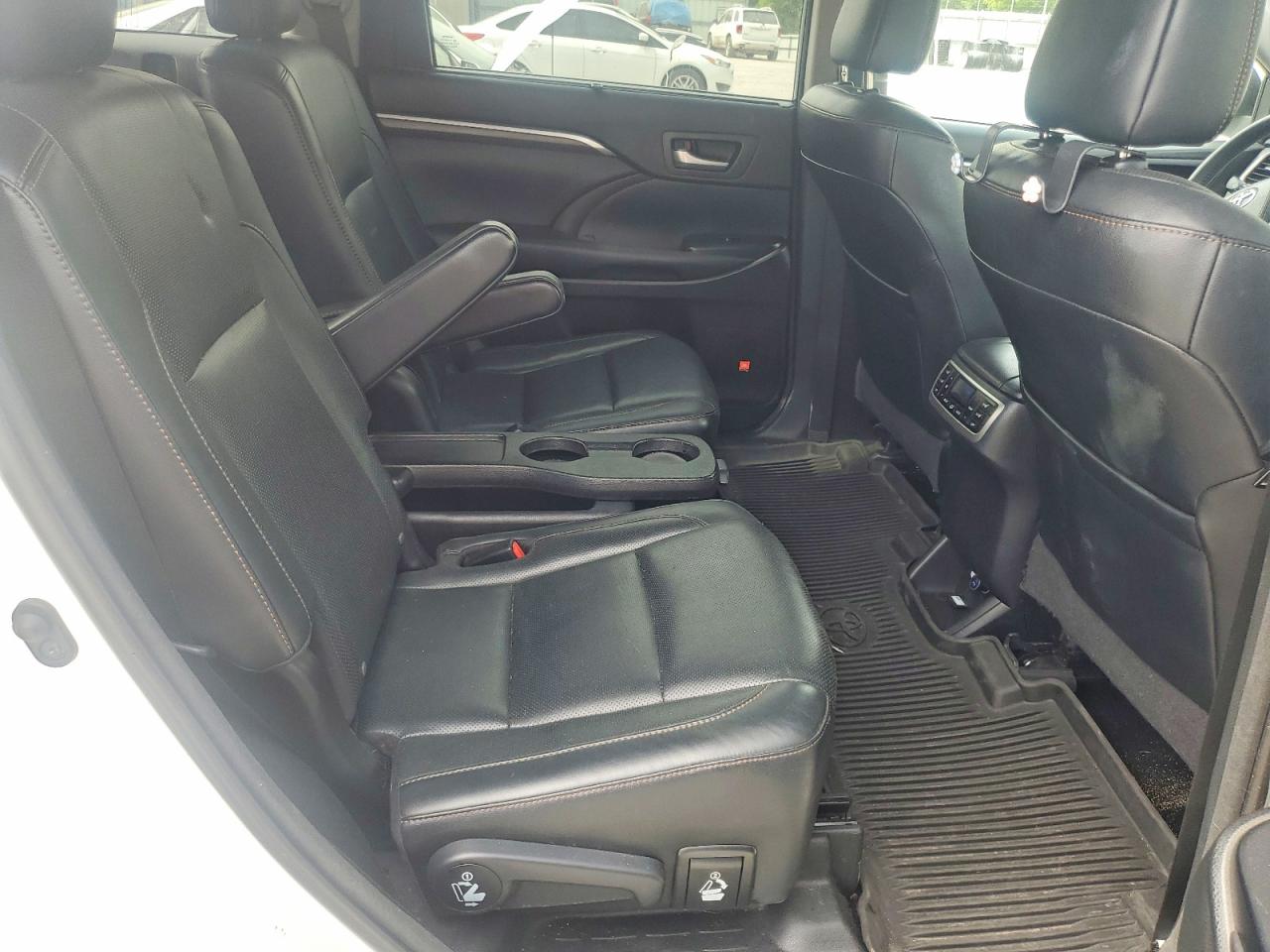 Toyota Highlander Limited Platinum