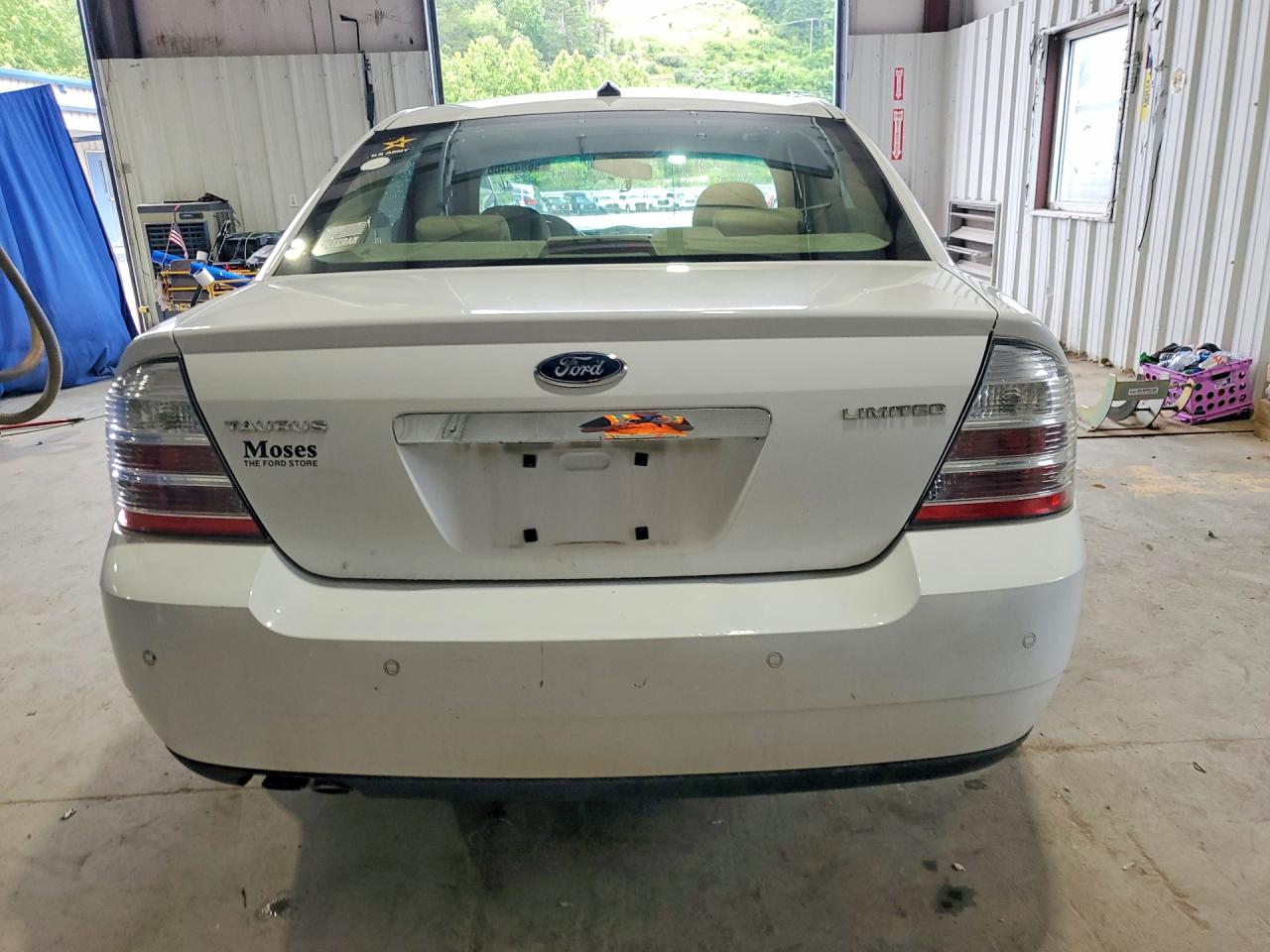 Ford Taurus Limited