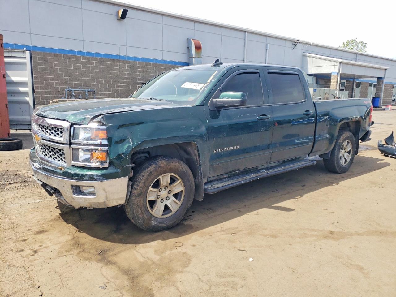 Salvage Chevrolet Silverado Image