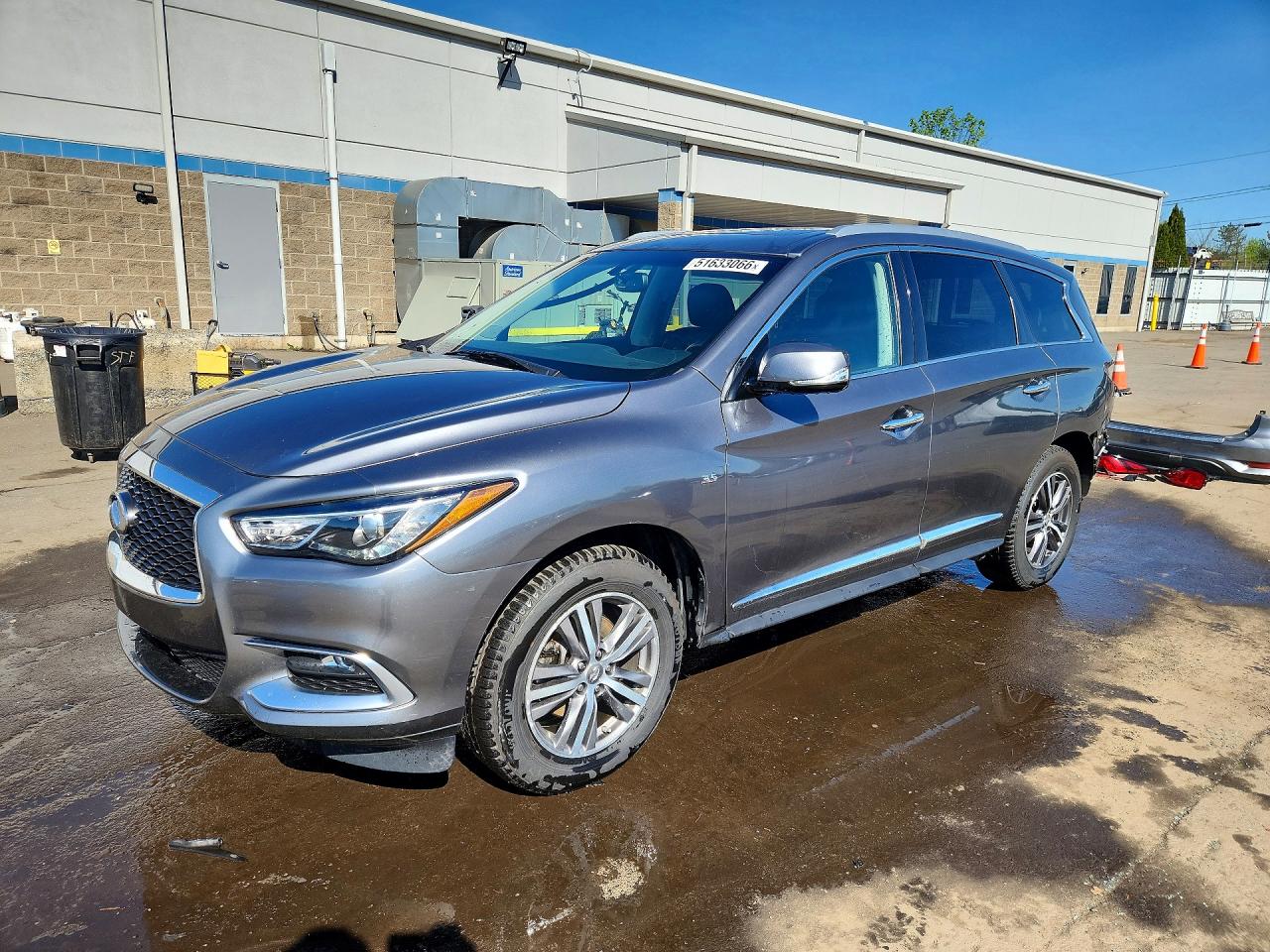 Salvage INFINITI Qx Image