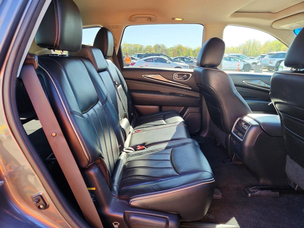INFINITI Qx Base