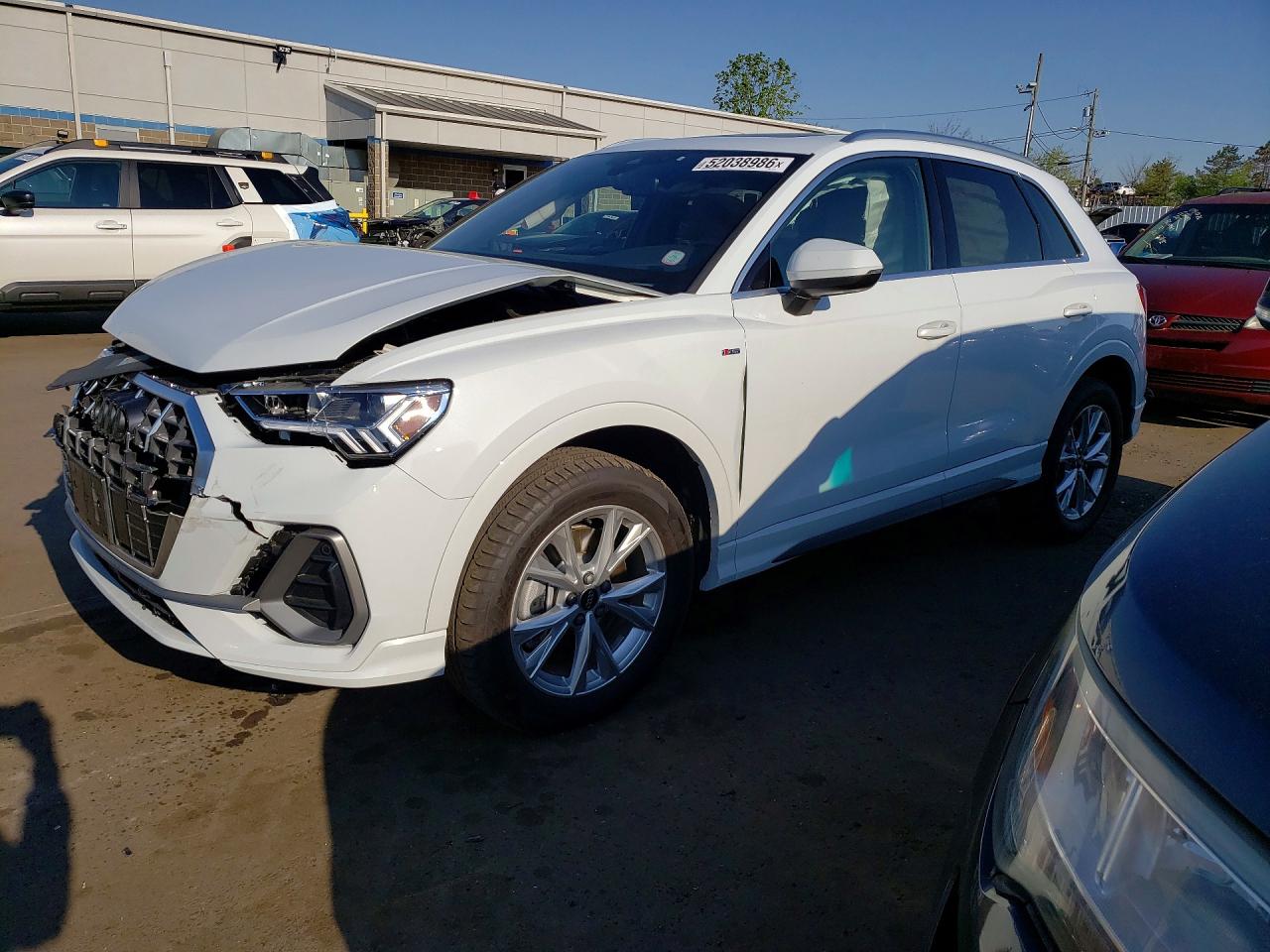 Salvage Audi Q3 Image