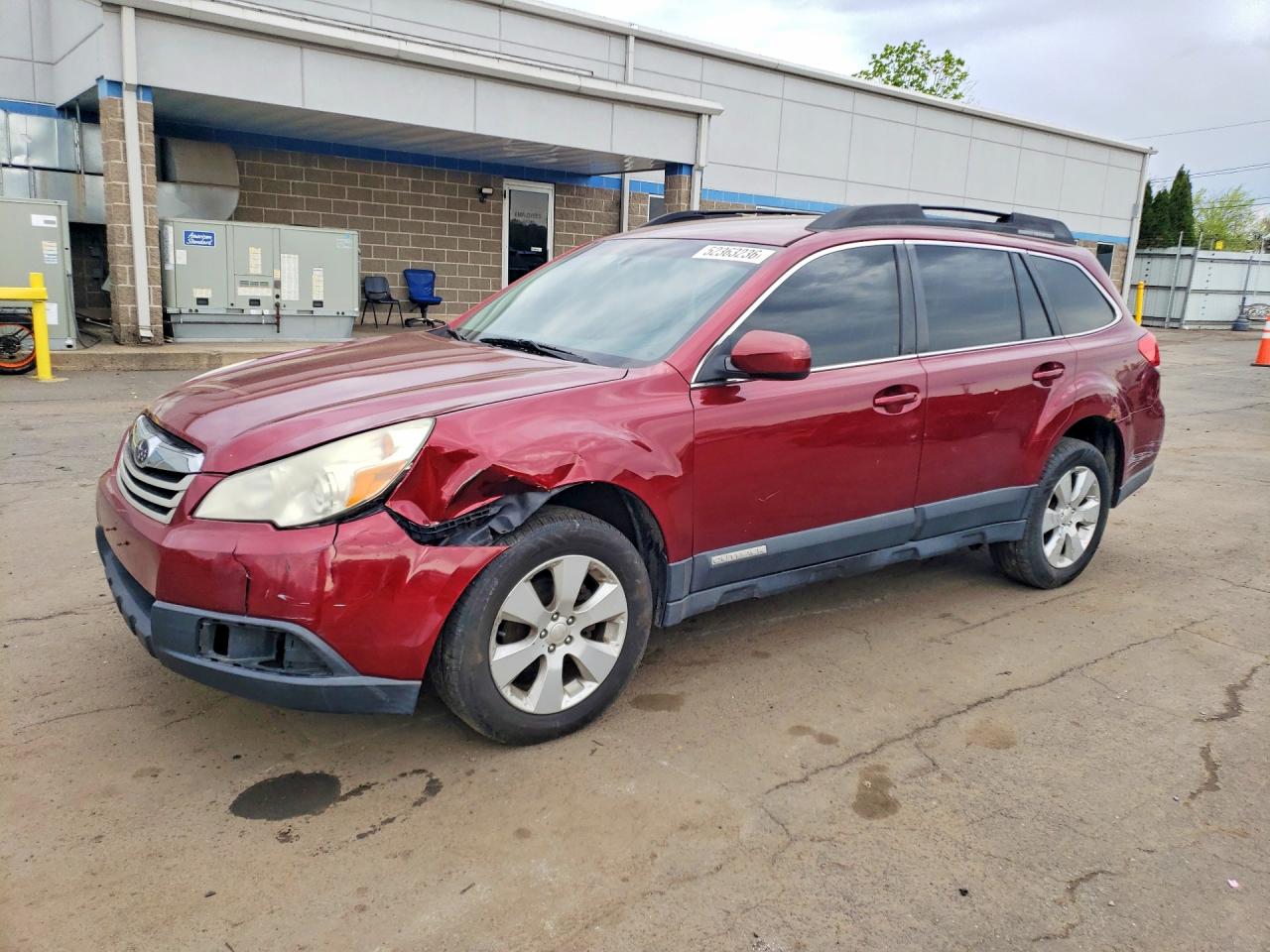 Salvage Subaru Outback Image