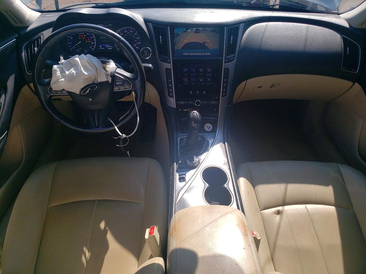 INFINITI Q50 Premium