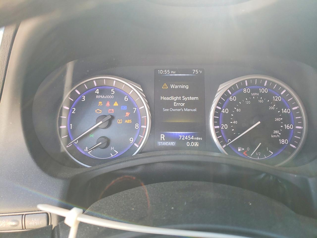 INFINITI Q50 Premium