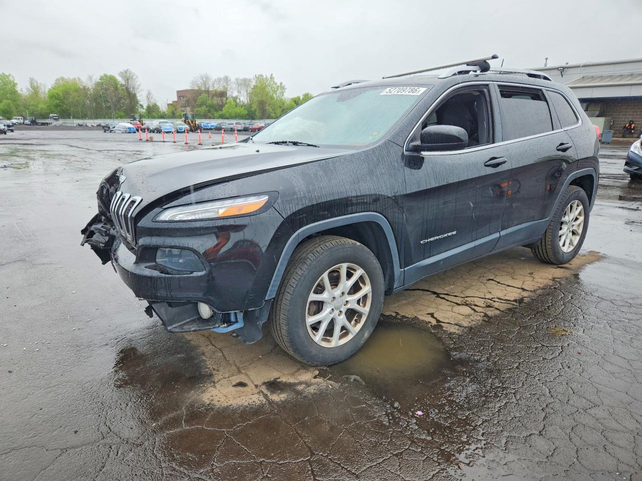 Salvage Jeep Cherokee Image