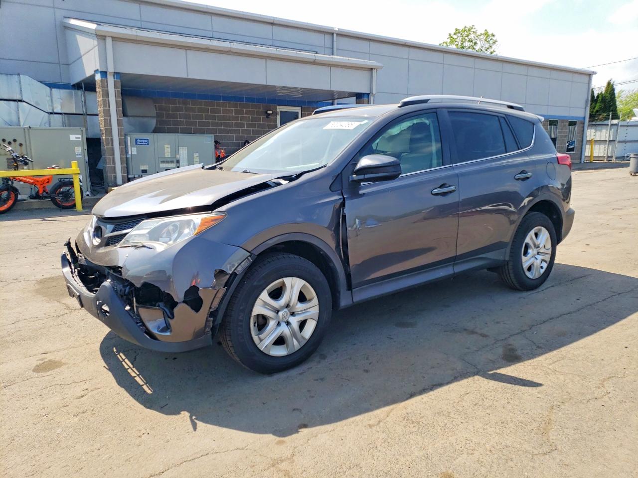 Salvage Toyota RAV4 Image
