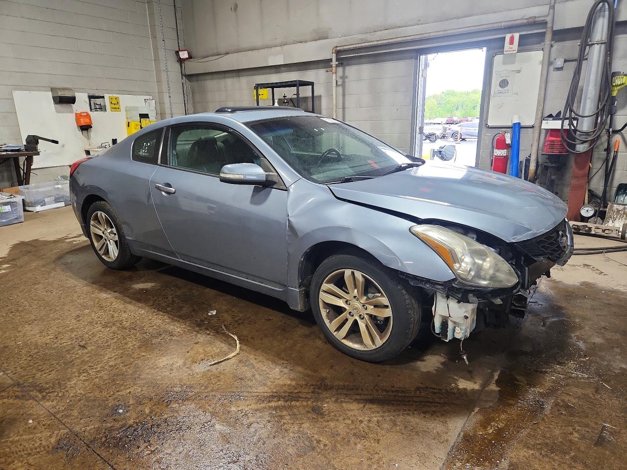 Nissan Altima S