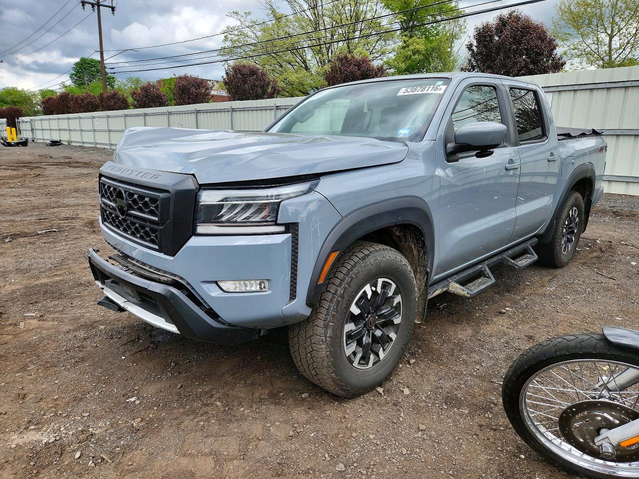 Salvage Nissan Frontier Image