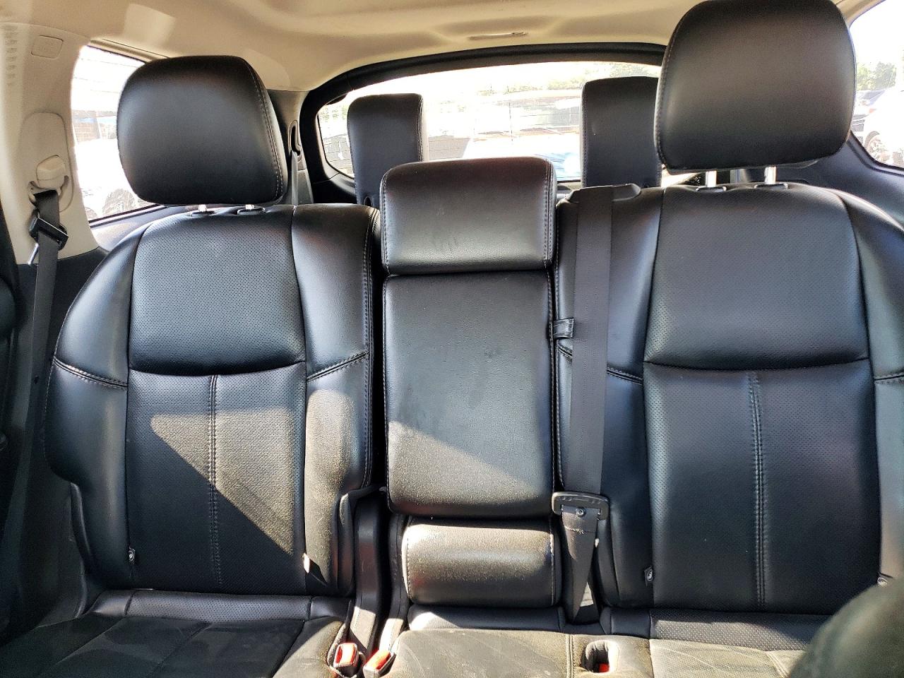Nissan Pathfinder S