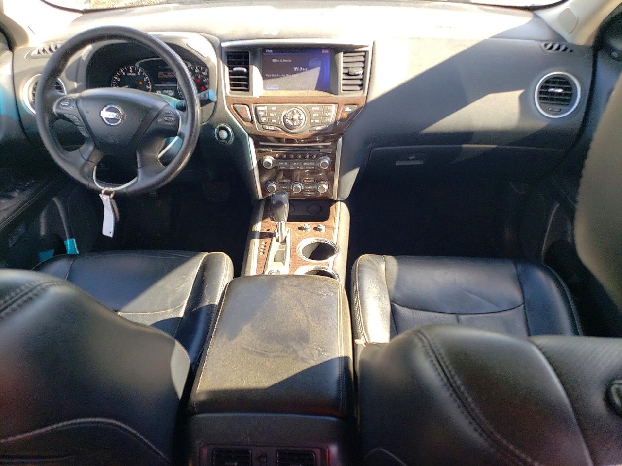 Nissan Pathfinder S
