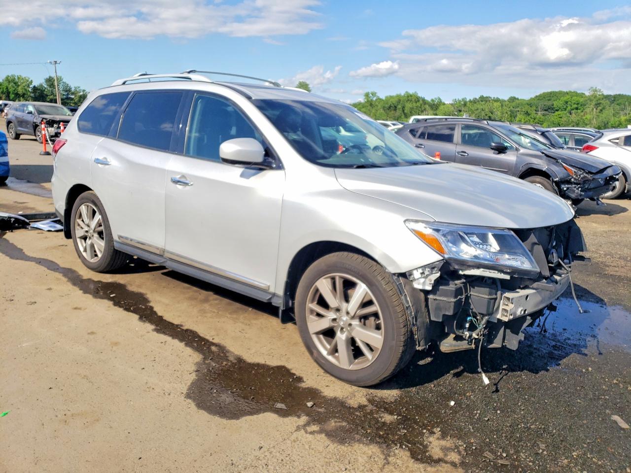Nissan Pathfinder S