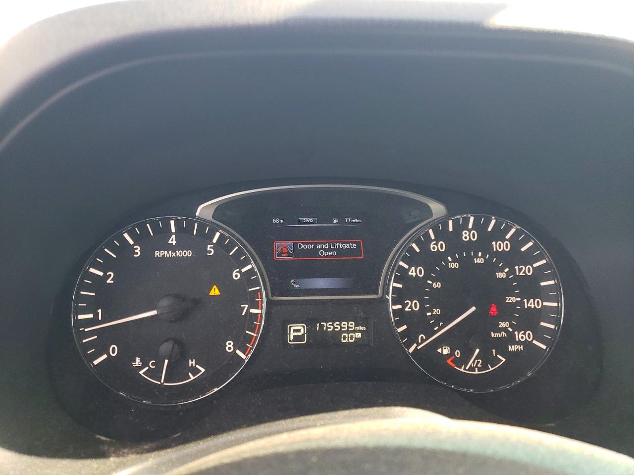 Nissan Pathfinder S