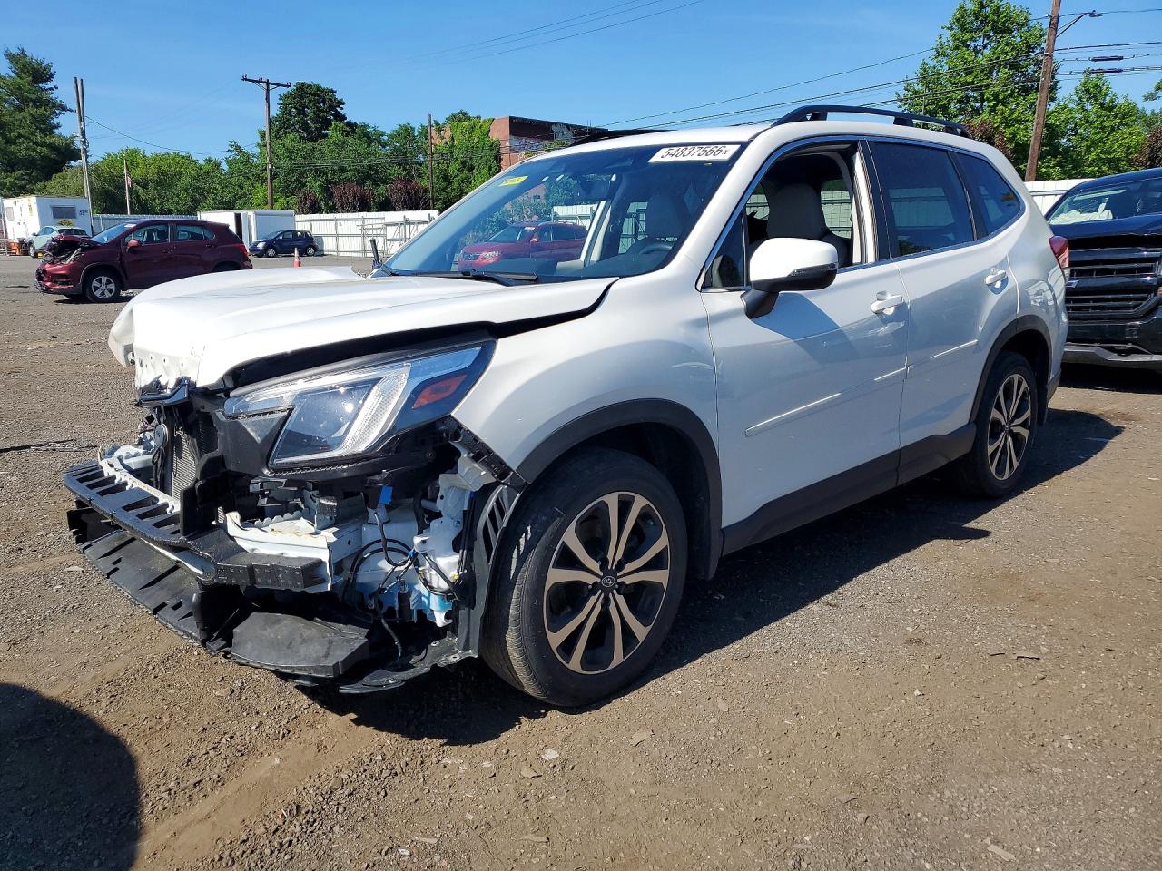 Salvage Subaru Forester Image
