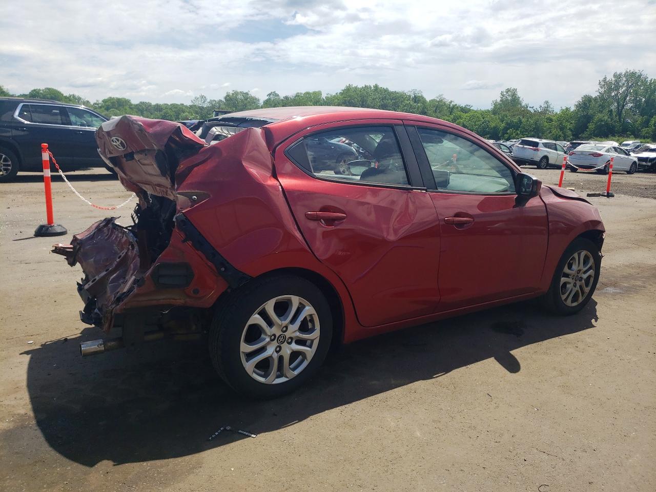 Toyota Yaris Base
